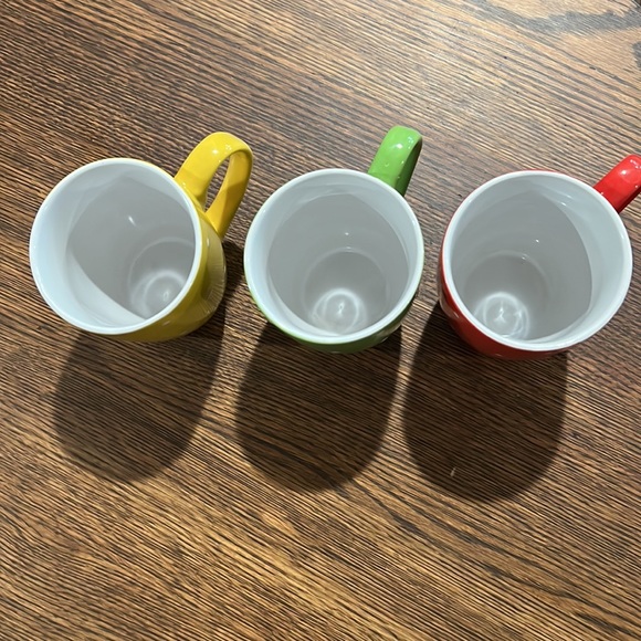 Polka Dot Mugs Set of 3 - Picture 3 of 5